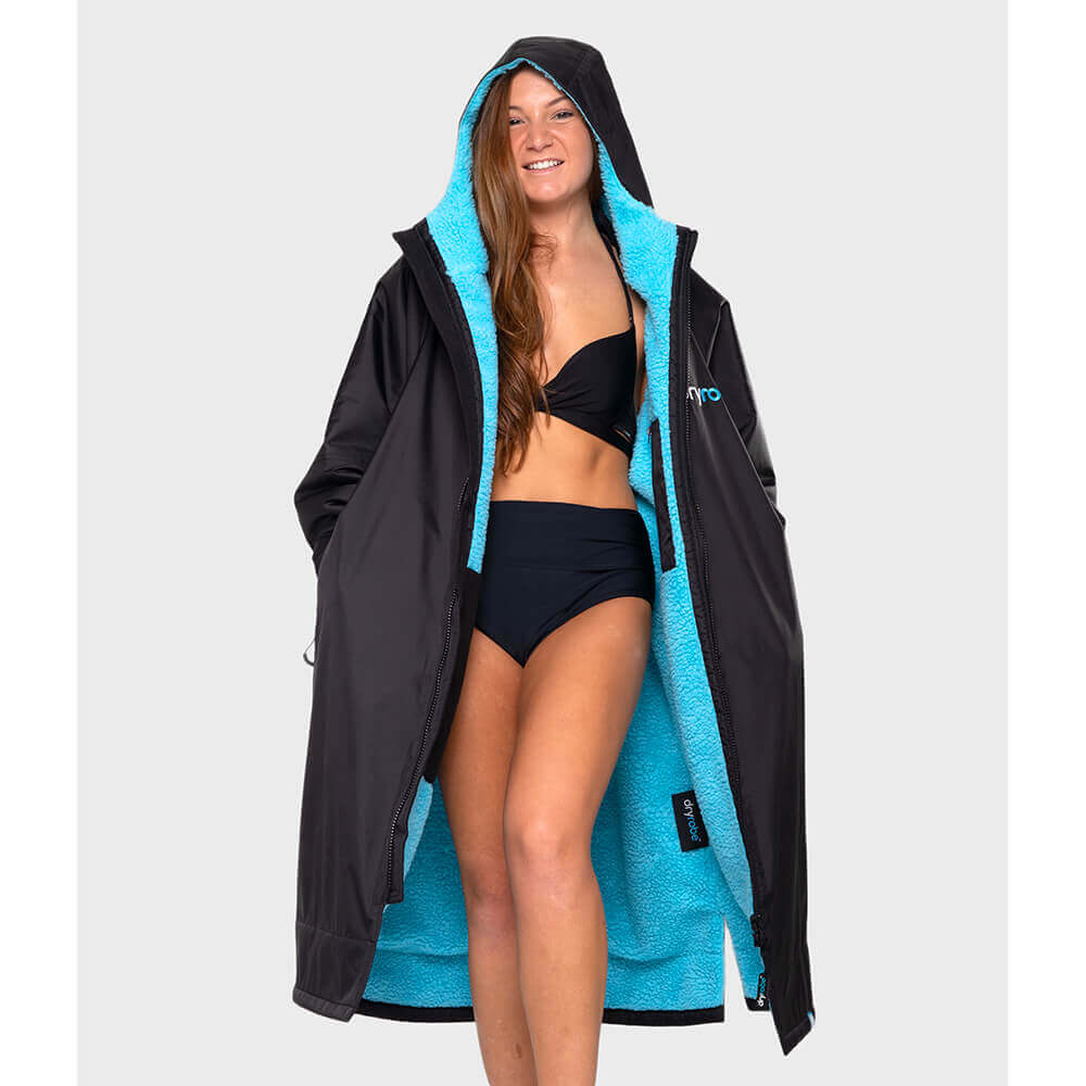 DryRobe Advanced Long Sleeve Worn Black/Blue