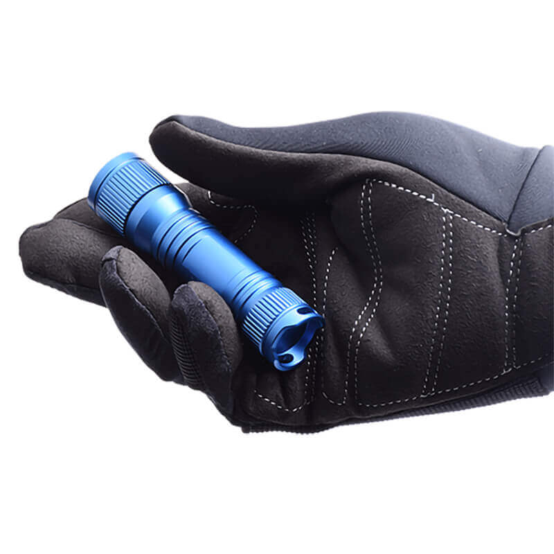 OrcaTorch D560 Dive Torch Blue In Hand