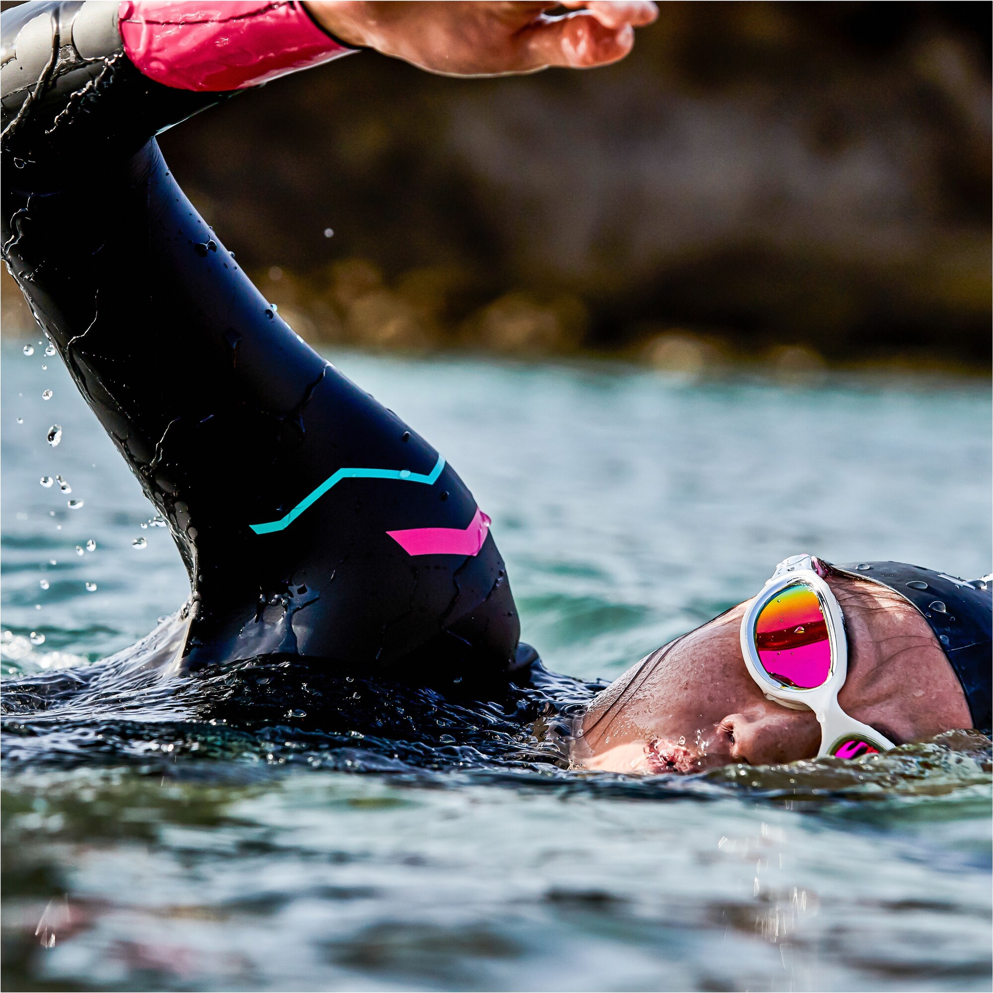 ZONE3 WOMENS AGILE WETSUIT in use